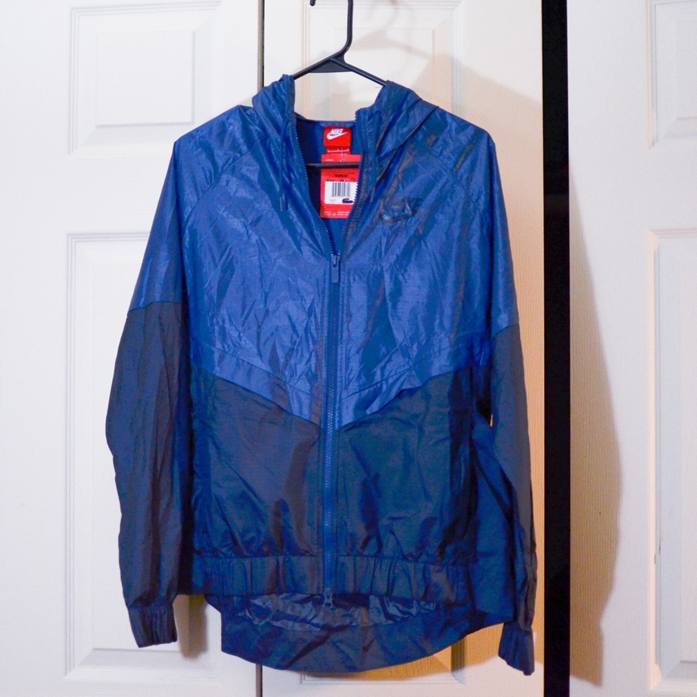 Nike Women’s Blue Windbreaker